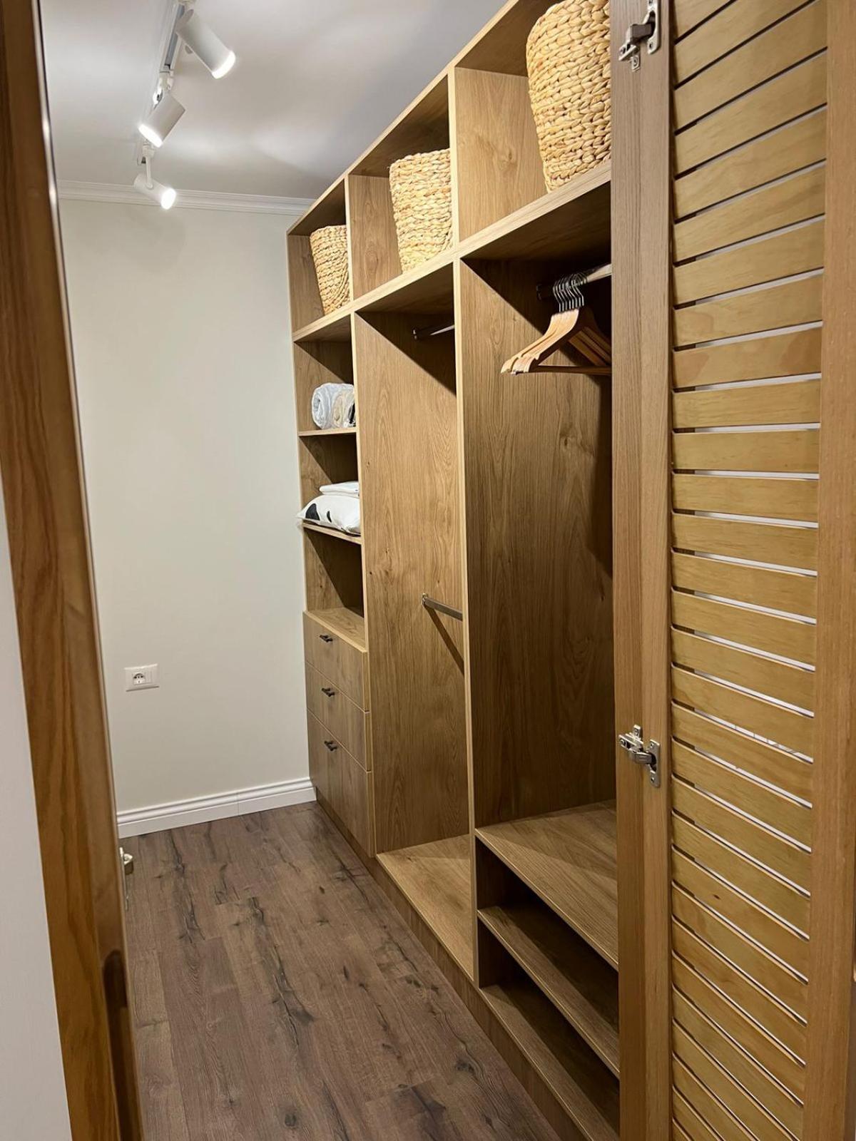 Anna'S Blloku Apartment Тирана Екстер'єр фото