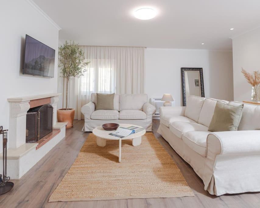 Anna'S Blloku Apartment Тирана Екстер'єр фото