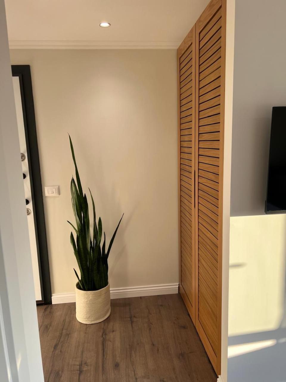 Anna'S Blloku Apartment Тирана Екстер'єр фото