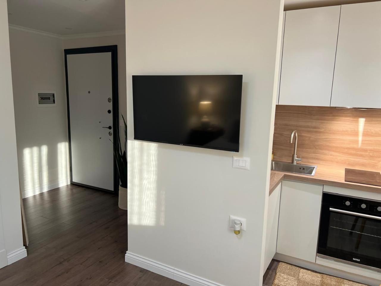 Anna'S Blloku Apartment Тирана Екстер'єр фото